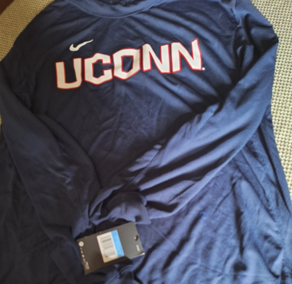 Nike U Conn Basketball Shirt